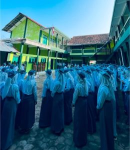 upacara hari senin_10-08-26
